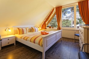 3 soveværelser, pengeskab på værelset, strygejern/strygebræt