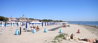 Holiday home with terrace and barbecue