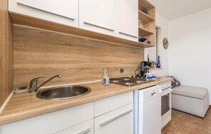 Kühlschrank, Herdplatte, Geschirrspüler
