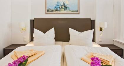 Vacation apartment Bernstein - Strandvilla Imperator | Hotel & Holiday apartments on