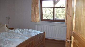 2 bedrooms, iron/ironing board, travel crib, WiFi