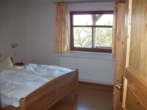 2 Schlafzimmer, Bügeleisen/Bügelbrett, Reisekinderbett, WLAN