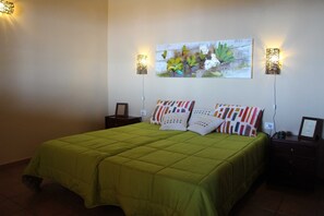 2 Schlafzimmer, Reisekinderbett, WLAN, Bettwäsche