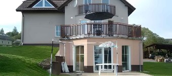 Villa with indoor pool, sauna and games room