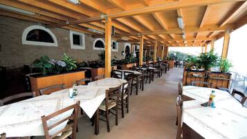 Ristorazione all'aperto