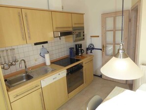 Unclassified image, 2 of 7, button - (129/8) 1- room apartment balcony - apartment house Plückhahn (Kühlungsborn)