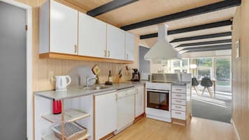 Geladeira, cooktop, lava-louças, cafeteira/chaleira