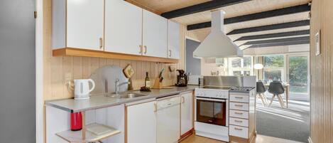 Kühlschrank, Herdplatte, Geschirrspüler