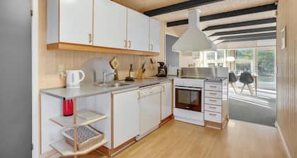 Preciosa casa en Hemmet con sauna