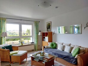 Unclassified image, 5 of 13, button