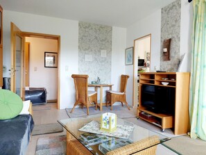 Unclassified image, 2 of 13, button