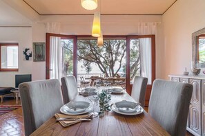 Dining - Holiday home mit Meerblick (Cala Gonone)