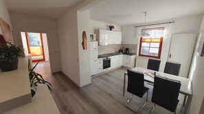 Køleskab, mikrobølgeovn, ovn, opvaskemaskine