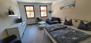 2 bedrooms, travel cot, WiFi, bed sheets - Apartment 2 - Holidays in the house Bucheneck with sauna (Sellin)