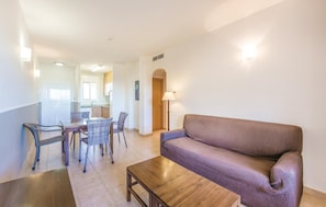 TV - Amazing apartment in Riumar-Deltebre with swimming pool (Riumar-Deltebre)