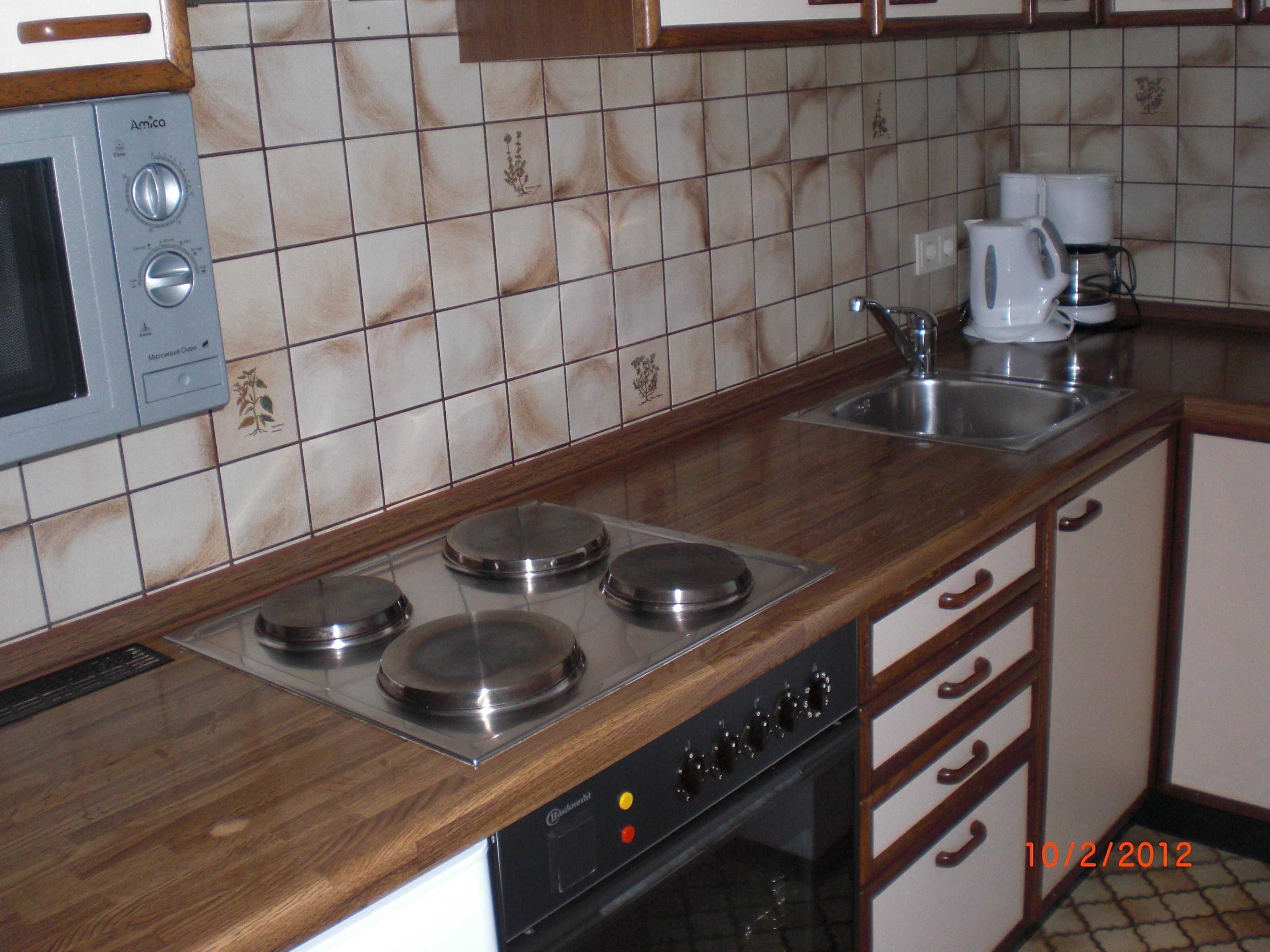 Kühlschrank, Mikrowelle, Ofen, Geschirrspüler
