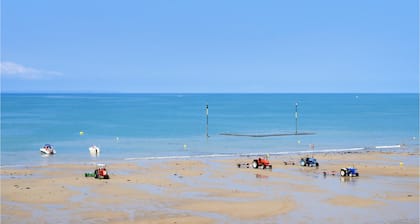 Schönes Haus in Pirou-Plage mit WLAN