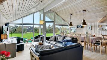 TV, fireplace, DVD player, table football