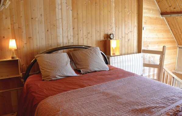 Lit de bébé portatif, accès au Wi-Fi (inclus)