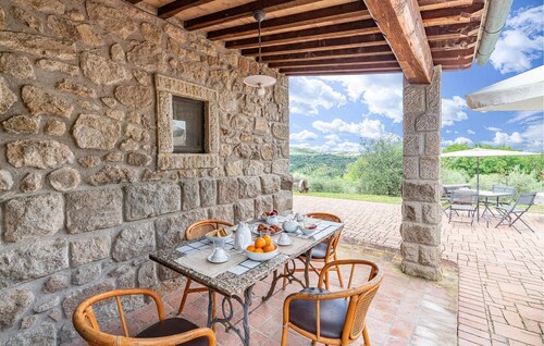 Awesome home in Seggiano GR