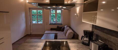 Kjøleskap, ovn, oppvaskmaskin og kaffetrakter/tekoker