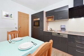 Kühlschrank, Hochstuhl