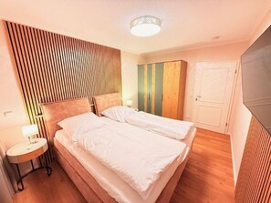 Immagine non classificata, 5 di 13, pulsante