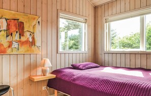 4 bedrooms, travel cot, free WiFi - Stunning home in Hvide Sande with sauna (Hvide Sande)