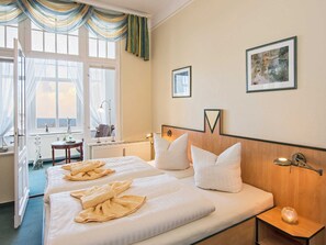 Unclassified image, 2 of 28, button - Double room comfort with sea view - Strandvilla Imperator | Hotel & (Heringsdorf)