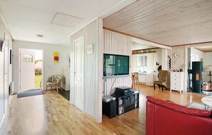 TV, peis og DVD-spiller