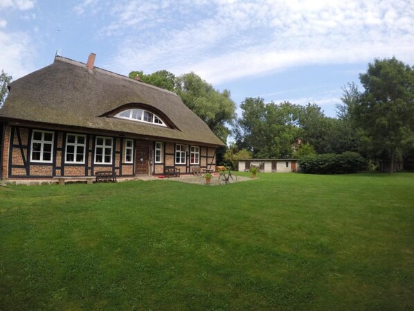 Unclassified image, 1 of 15, button