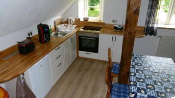 Kühlschrank, Ofen, Hochstuhl