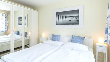 2 bedrooms, WiFi, bed sheets