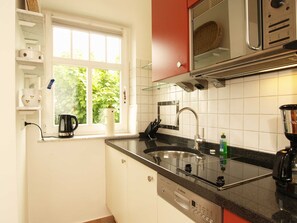 Kühlschrank, Mikrowelle, Geschirrspüler