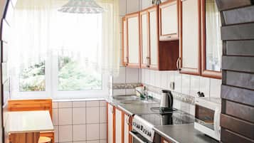 Refrigerador y parrilla de estufa