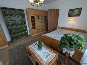 3 bedrooms, WiFi - Holiday apartment near Lake Balaton (Balatonmáriafürdő)