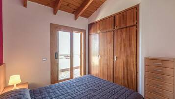 3 slaapkamers, reisbedje, gratis wifi, beddengoed