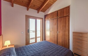 3 dormitorios, cuna de viaje, wifi gratis y ropa de cama