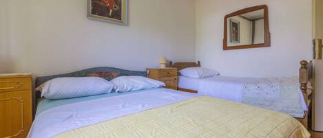 3 bedrooms, Internet