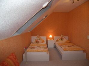 2 soveværelser, skrivebord, Wi-Fi, sengetøj