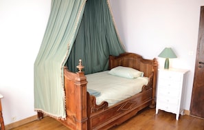 6 chambres, lit parapluie, accĂšs Internet, draps fournis