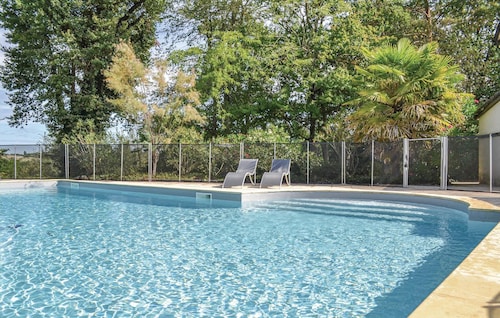 Beautiful home in Durfort Lacapelette