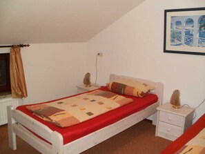 3 bedrooms, WiFi, bed sheets