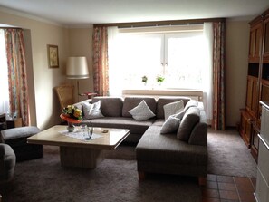 Unclassified image, 2 of 18, button