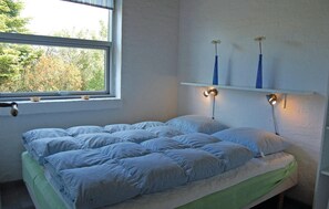 5 bedrooms, travel crib - 5 bedroom lovely home in Thisted (Thisted)