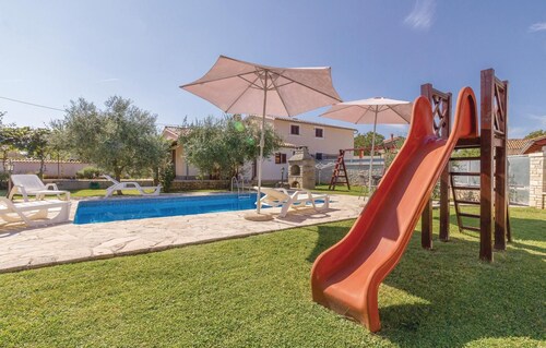 2 bedroom lovely home in Rebici