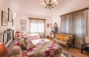 6 bedrooms