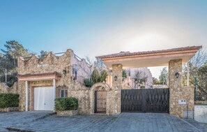 Exterior - Lovely home in Vidreres with kitchen (Vidreres)