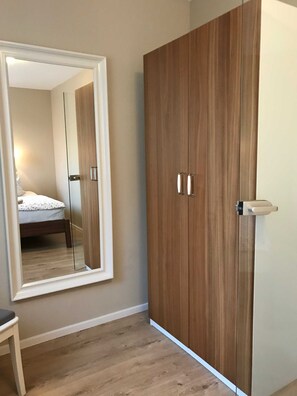 2 bedrooms, travel crib, WiFi, bed sheets