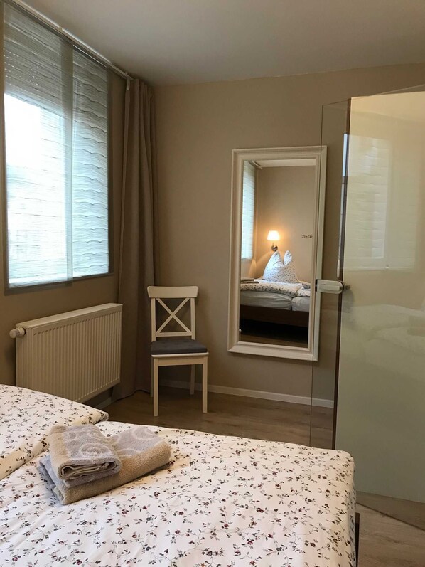 2 habitaciones, cuna de viaje, wifi y ropa de cama 